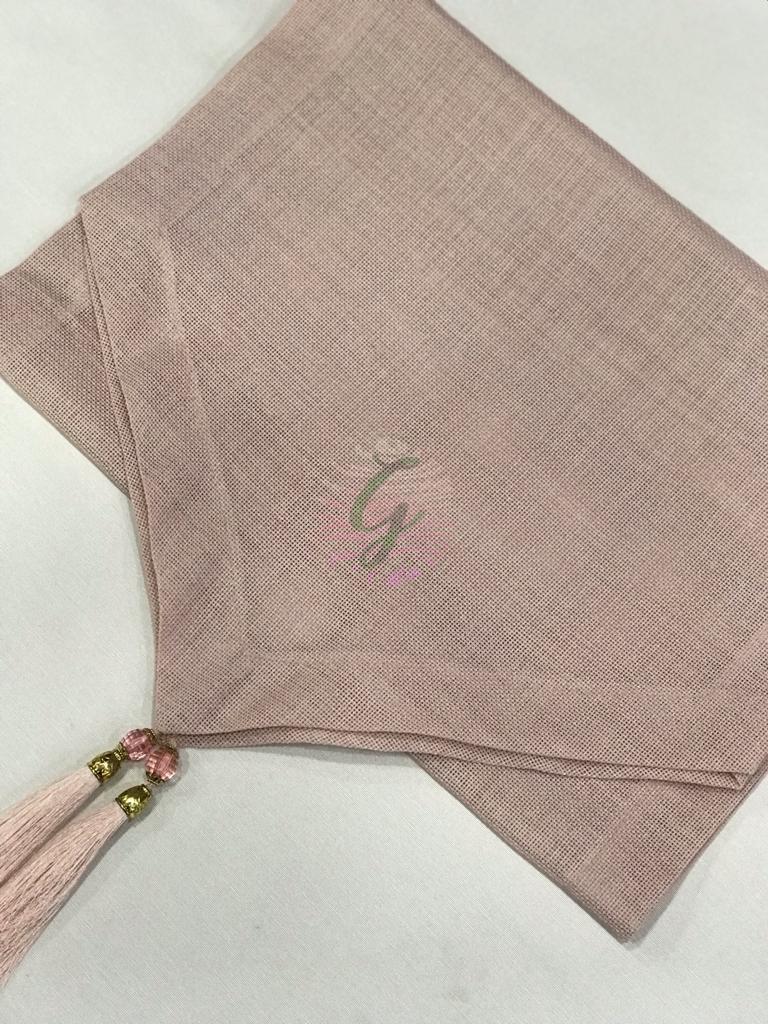 Uçları Taşlı Püsküllü  Üçgen Etamin Runner Pudra