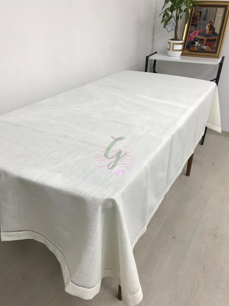 8 Kişilik Ajurlu Linen Masa Örtüsü